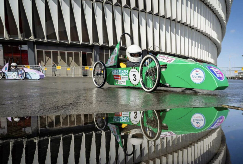 Greenpower: auto elektrikoak Barakaldon
